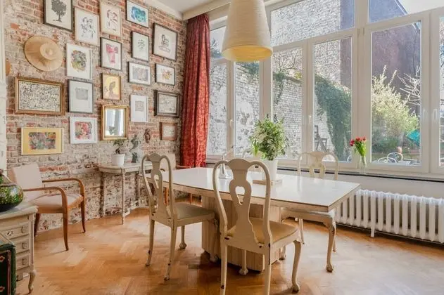 Lorraine Garden residence