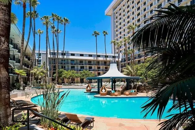 Los Angeles Airport Marriott - Havuz