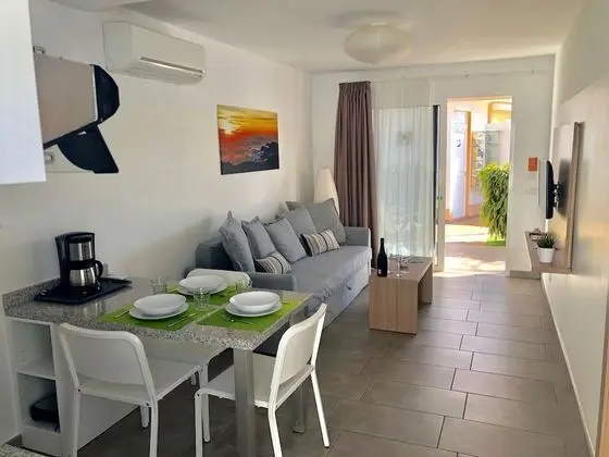 Los Leones Bungalows - Lobi