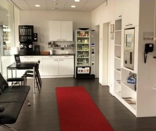 Los Lorentes Residences Bern Airport - Lobi