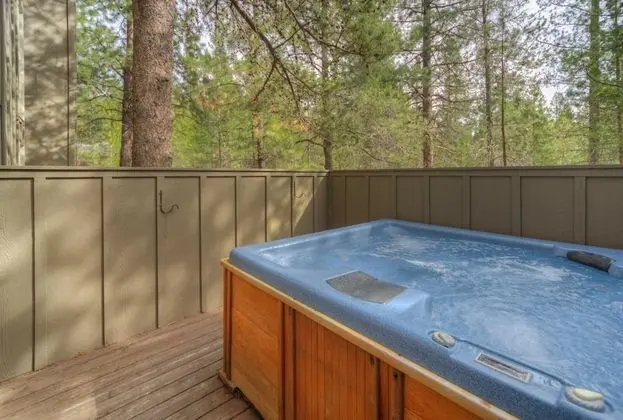 Lost Lane #8 by Village Properties at Sunriver