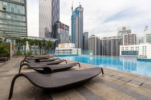 Lot 163 Suites at Kuala Lumpur City Centre - Havuz