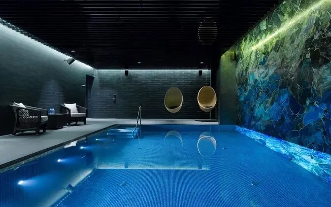 Lotte Hotel St.Petersburg - Havuz