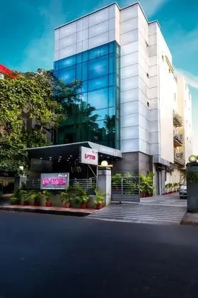 The Lotus - Apartment Hotel, Burkit Road - Dış Mekan