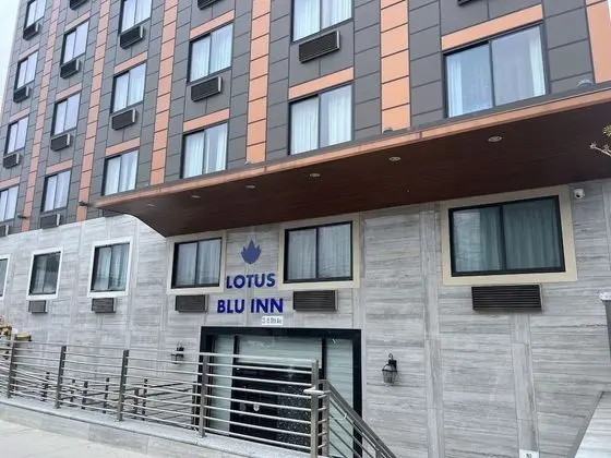 Lotus BLU Inn & Suites - Dış Mekan