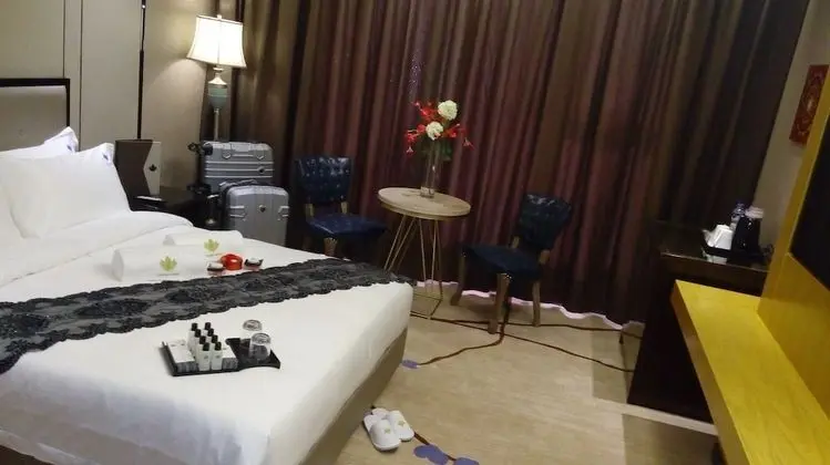 Lotus Blu Hotel