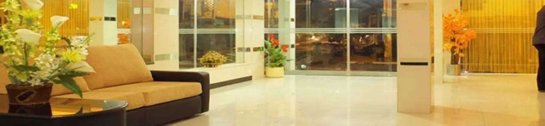 Lotus Comfort-A Pondy Hotel - Lobi