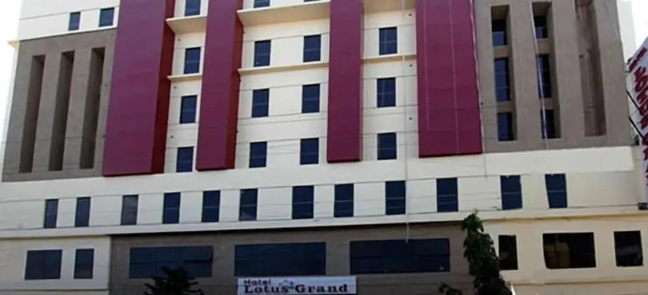 Hotel Lotus Grand