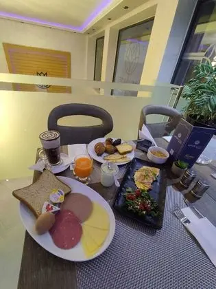 Lotus Hôtel Casa Nearshore - Kahvaltı