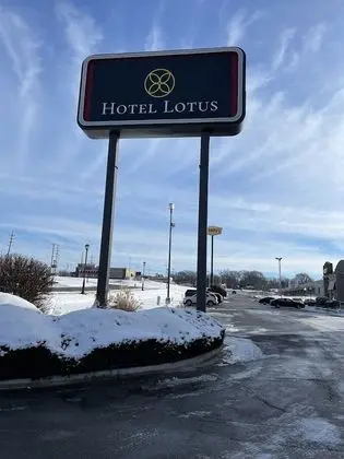 Hotel Lotus Kansas City Merriam - Dış Mekan