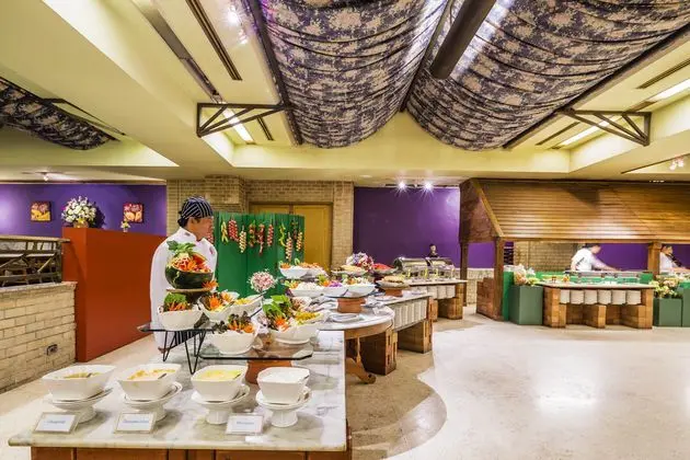 Lotus Hotel Pang Suan Kaew Chiang Mai - Yeme / İçme