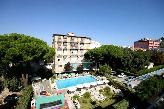 Hotel Lotus