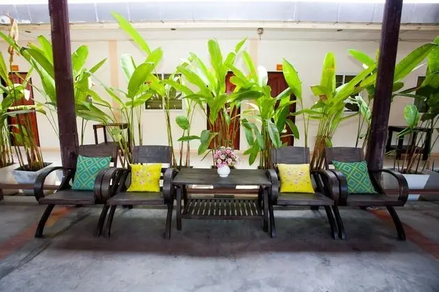 Lotusland Resort - Lobi