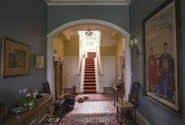 Lough Bawn House - Lobi