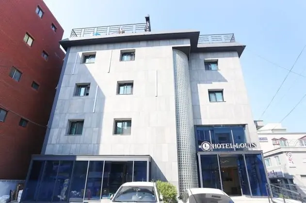 Louis Hotel