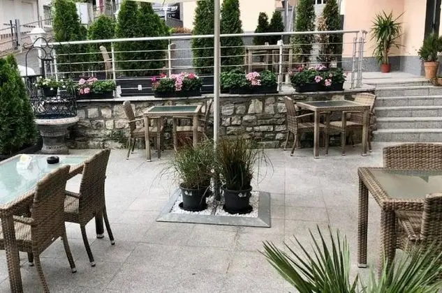 Louis Hotels