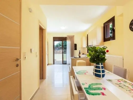 Loutra Suite With Private Pool - Oda Düzeni