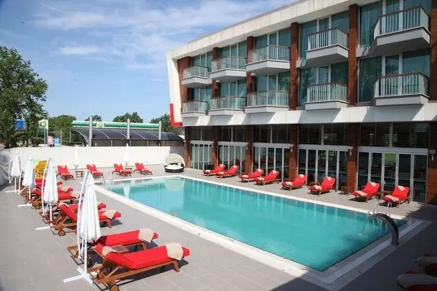 Lova Hotel SPA - Havuz