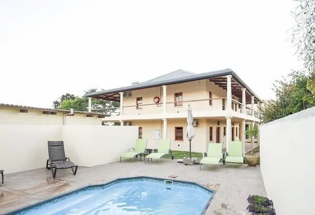 Lovane Boutique Wine Estate & Guesthouse - Havuz