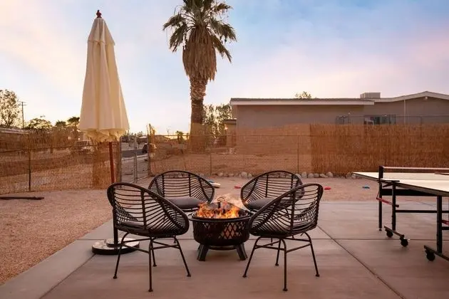 Lovegrass by Avantstay Desert Haven w/ Stunning Patio w/ Ping Pong! - İç Mekan