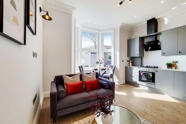 Lovely 1-bed Apartment in London With Courtyard