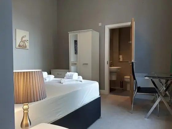 Lovely 1 Bedroom Apartment Close To The City Free Wifi