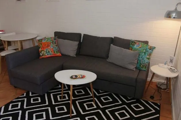 Lovely 1 Bedroom Apartment Steps to the Beach - İç Mekan