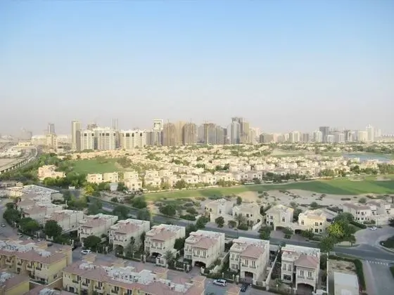 Lovely 1BR in Sports City With Golf Course Views!