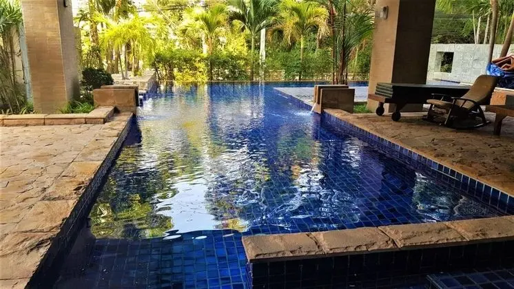 Lovely 2-bed Apartment in Pratumnak With Pool View - Havuz