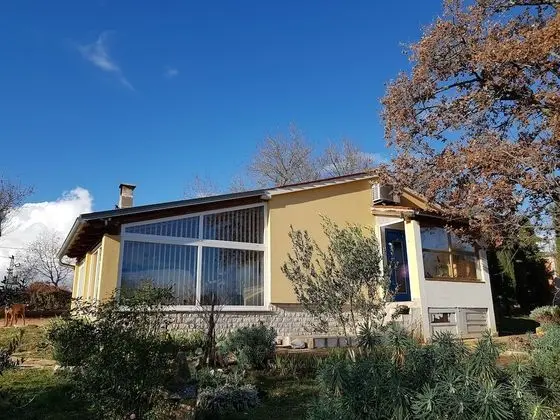 Lovely 2-bed House in Klarici Close to Pula