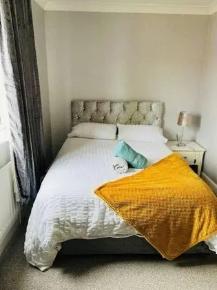 Lovely 2-bed House in Rochester - Oda