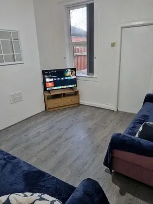 Lovely 2-bed House in Smethwick, Birmingham tn - Dış Mekan