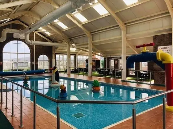 Lovely 2-bed Static Caravan in Rhyl - Havuz