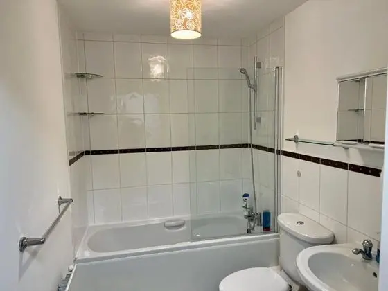 Lovely 2 Bedroom Apartment, 2 Bathrooms Parking - Banyo Tipleri