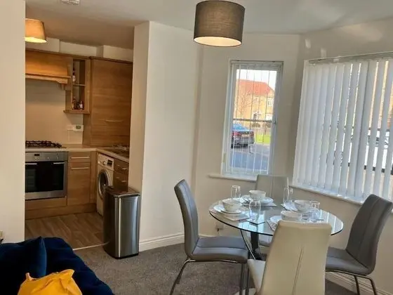 Lovely 2 Bedroom Apartment, 2 Bathrooms Parking - İç Mekan