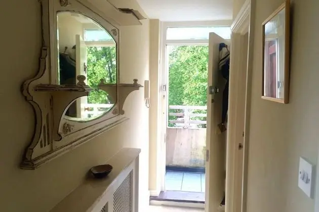 Lovely 2 Bedroom on the Corner of Portobello Road - İç Mekan