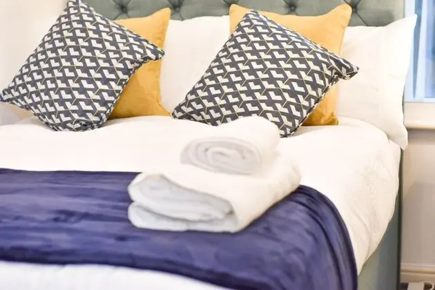 Lovely 2-bedroom Serviced Apartment in West Brom - Oda