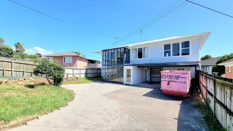 Lovely 2- Bedroom Unit with Free Parking