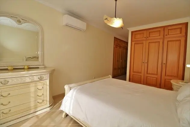 Lovely 2 -bedroom Vacation Apartment In Quarteira - Oda