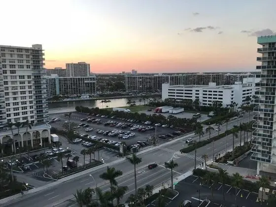 Lovely 2br/2 Bath Hollywood Beach!!! - Dış Mekan