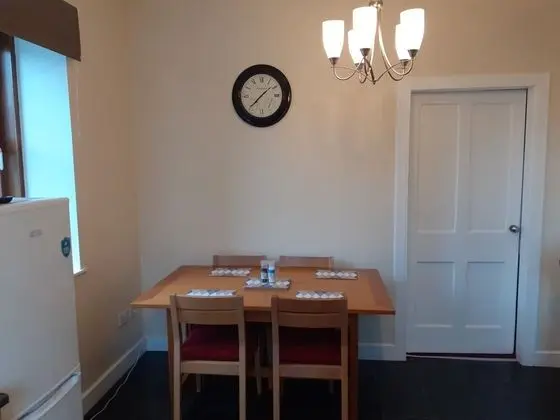Lovely 3-bed Apartment in Alyth - Mutfak