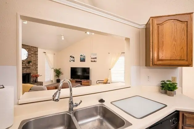 Lovely 3-bed House Perfect for Groups or Families - Mutfak