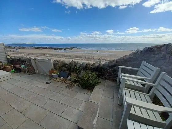 Lovely 3-bedroom Beachside House in Lower Largo
