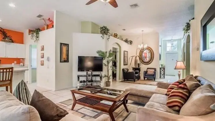 Lovely 4 Bedroom 3 Bath Pool Home In Gated Resort