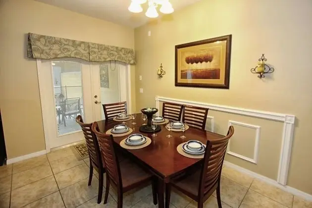 Lovely 4 Bedroom 3 Bath Town Home With Private Pool - Mutfak