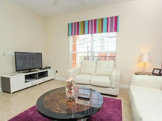 Lovely 4 Bedroom 3 Bath Town House Features All The Comforts Of Home