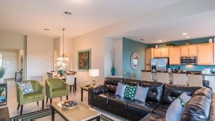 Lovely 4 Bedroom 4 Bath Pool Home in Windsor Hills Resort