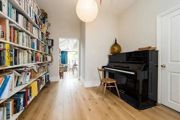 Lovely 4 Bedroom Terraced Family Home