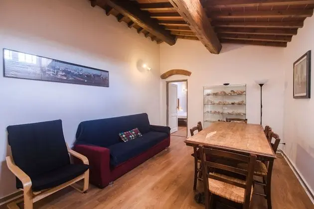 Lovely 4BD Apt 3min Walk to Ponte Vecchio