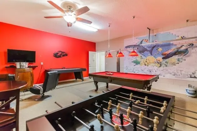 Lovely 6 Bedroom Home in the Solterra Community - 518